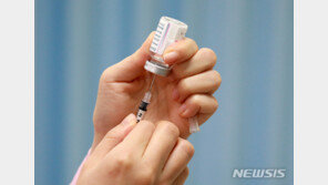 고3 학생·교사, 여름방학때 화이자 맞는다…2분기 접종 확대