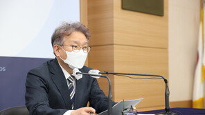 권칠승 장관, 코로나 검사 ‘음성’…“주말 자택서 휴식”