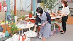 꽃내음과 커피향을 한곳에서