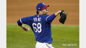 ‘투수 3명’만 쓴 텍사스, KC 꺾고 첫 승…양현종 콜업 안 돼