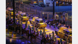 ‘파라오’ 미라 22구, 황금색 차 타고 새 집으로 이사