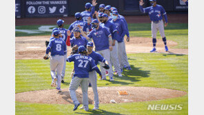 ‘홈런 2방’ 토론토, 양키스 제압…개막 3연전 위닝시리즈