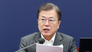 文대통령 “백신 확보물량 효율적 활용…11월 집단면역 총력”