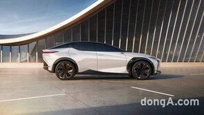 렉서스, 2025년 전 차종 전동화 실현… 미래 전기차 ‘LF-Z’ 첫 선