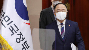 국가부채 2000조 육박…코로나에  나라살림 적자 ‘역대 최대’