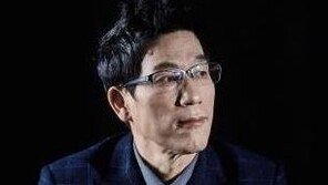 진중권, ‘중대결심’ 예고했다가 1분만에 취소…민주당 비판