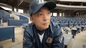 형이 거기서 왜 나와?… 김택진 구단주, 엔팍 걸레질로 웃음 유발