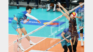 “나만 믿어” 나경복, 펠리페 막고 트리플크라운