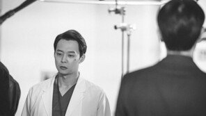 ‘은퇴 번복’ 박유천, 의사됐나…‘악에 바쳐’ 홍보