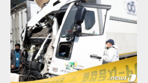 제주 추돌참사 직전…비상등 켜고 멈춰 선 화물트럭