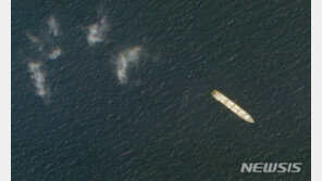 홍해서 이란 화물선 피격…이란, 이스라엘 공격 의심