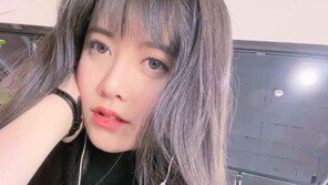 구혜선, 중간 고사 공부 중에 찍은 인형 미모 “예뻐 보여서”