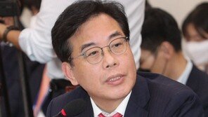 선거 이긴 날 당직자 폭행한 송언석 “내 자리 왜 없어”