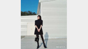 이지아, 심수련인가 나애교인가…올블랙 패션 시크