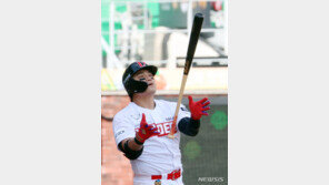 SSG 추신수, 오늘은 지명타자…“주루하다 허벅지 통증”