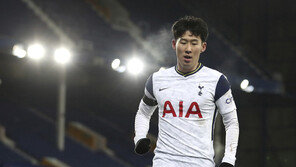 ‘손흥민 리그 14호골’ 토트넘, 맨유에 1-3 역전패