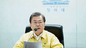 文대통령, 오늘 특별 방역 점검 회의…백신 수급 전략 논의