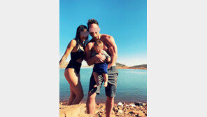 “내 아들이 잘생긴 이유” 8개월에 보디빌더 식단 준 父