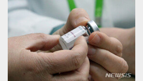 58만명분 백신 필요한 국방부, AZ 30세 미만 제외에 난감