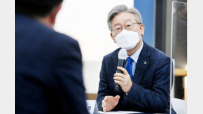 이재명, 코로나19 의심 수행비서 접촉…3번째 자가격리