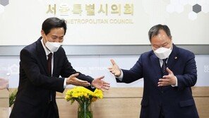 ‘김어준 퇴출’ 요구에 김인호 의장 “심도 있게 논의해 접점”