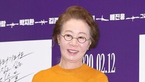 윤여정 “두 아들 위해 어떤 역이든 다해…싱글맘 된 후 연기 커리어 쌓은 방법”