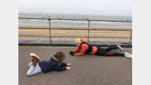 “집 가기 싫다”며 드러누운 자폐아 곁 함께 누운 ‘영웅’