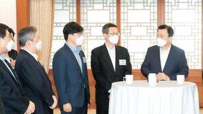 文 “반도체 공급망, 우리가 주도”… 업계 “대책없이 똑같은 얘기뿐” 