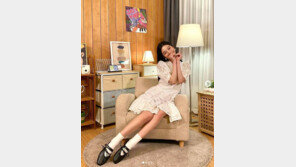 레드벨벳 조이, 귀여운 눈웃음…“사랑을 담아”