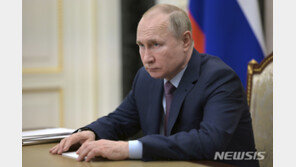 푸틴, ‘美제재 대응’ 안보회의 소집…美외교관 보복 추방