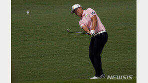 임성재, PGA RBC 헤리티지 2R 공동 4위…선두와 7타 차