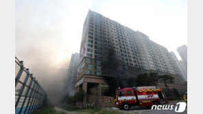 남양주 주상복합 화재 열흘째…대피소·모텔 전전하는 피해 주민들