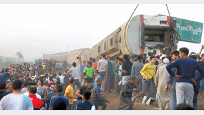 이집트, 한달도 안돼 또 열차 사고, 최소 11명 사망… 100여명 부상