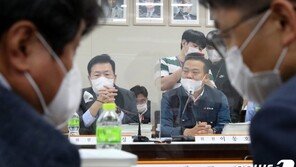 文정부 마지막 최저임금 논의 시작…‘1만원 vs 동결’
