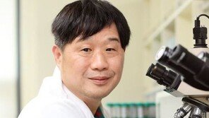 서민 “총리 되는 법? 외쳐라, ‘K방역 있으면 백신 필요없다’”