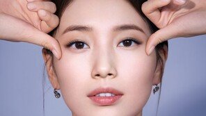 수지, 청순 여신의 무결점 피부…독보적 아름다움