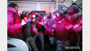 러 전역서 나발니 석방 요구 시위…1000명 넘게 체포