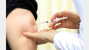 ‘사지마비’ 간호조무사, 의료비 지원 받는다…文지시 하루만에