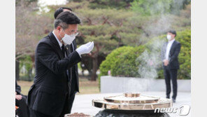 유창선 “죽은 분 추념하는 곳에서 끼워넣기 사과…모욕적일 수밖에”