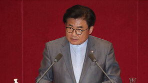 與 소병훈 “부동산 문제 자리 잡아가…입 닥치라”