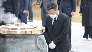 설훈 “윤호중 잠깐 착각”…홍문표 “이해력 부족”
