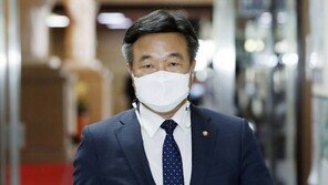 윤호중 “총 1억9200만회분 백신 확보…전 국민 두 번 이상 맞을 분량”