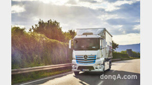 대형 전기 트럭 ‘e악트로스’, 4톤 짐 싣고 매일 300km 주행