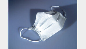 마스크 내리고 일부러 기침…22명에 코로나 전파한 남성