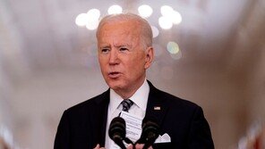 바이든의 100일 ‘합격점’… 국정운영 지지도 50% 넘어