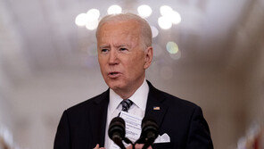 바이든, 인도에 백신원료·산소장치·치료기술 긴급지원 약속