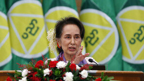 미얀마 군부, 아웅산 수지 재판 또 연기…12주 연속 접견 제한