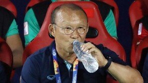 박항서 감독 때 아닌 경질설…베트남 매체들은 ‘지지 선언’