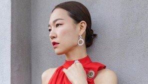 한예리 드레스 홍보하려다…‘미나리’ 소개 틀린 루이비통