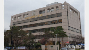 한파에 신생아 창밖 던져 살해한 친모 징역 2년 선고